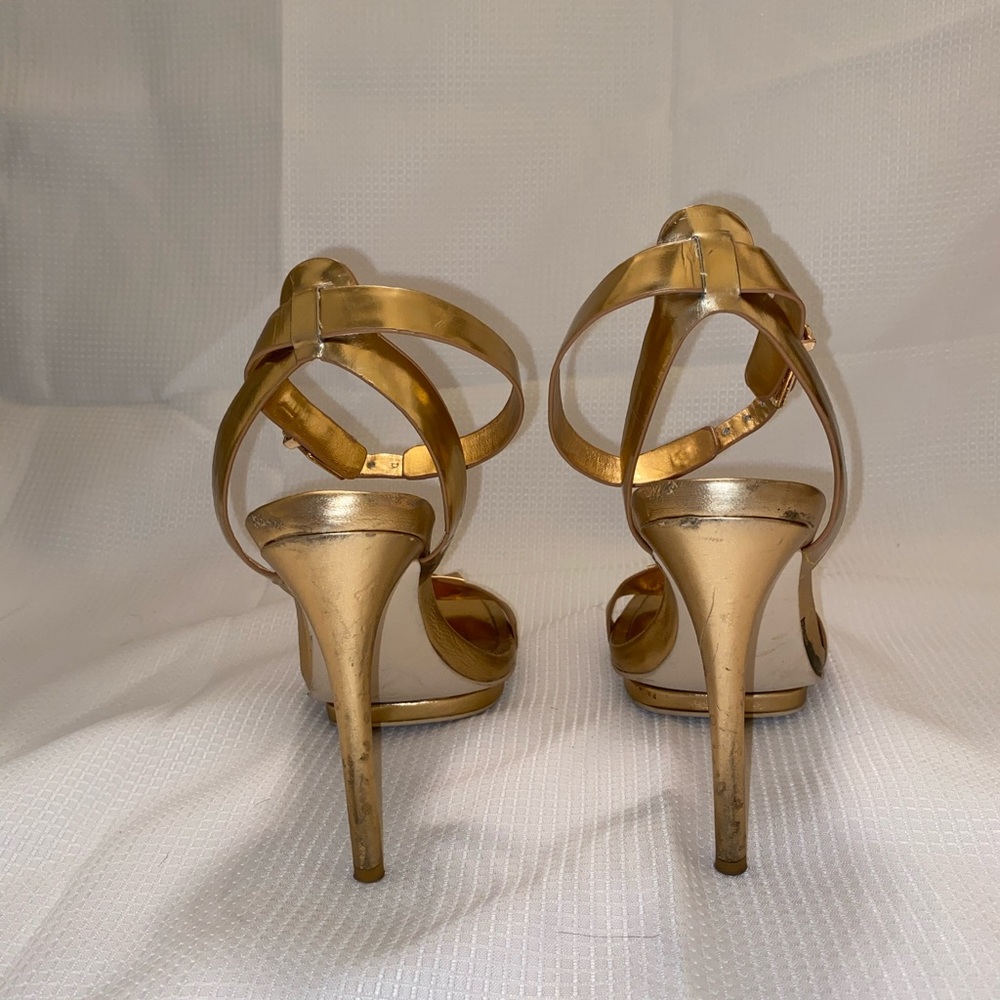 Heels - Picture 3 of 3
